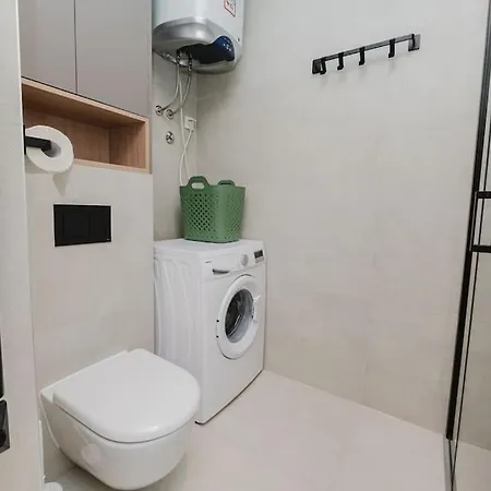 Apartmán Koi Deluxe, Urban Two Bedroom Oasis