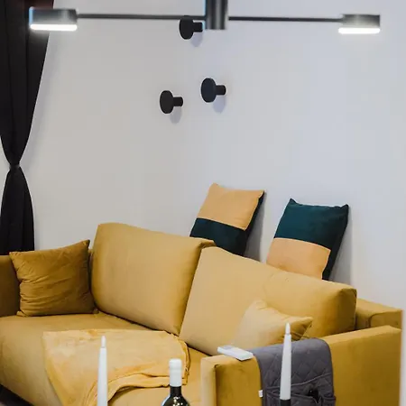 Koi Deluxe, Urban Two Bedroom Oasis شقة سبليت
